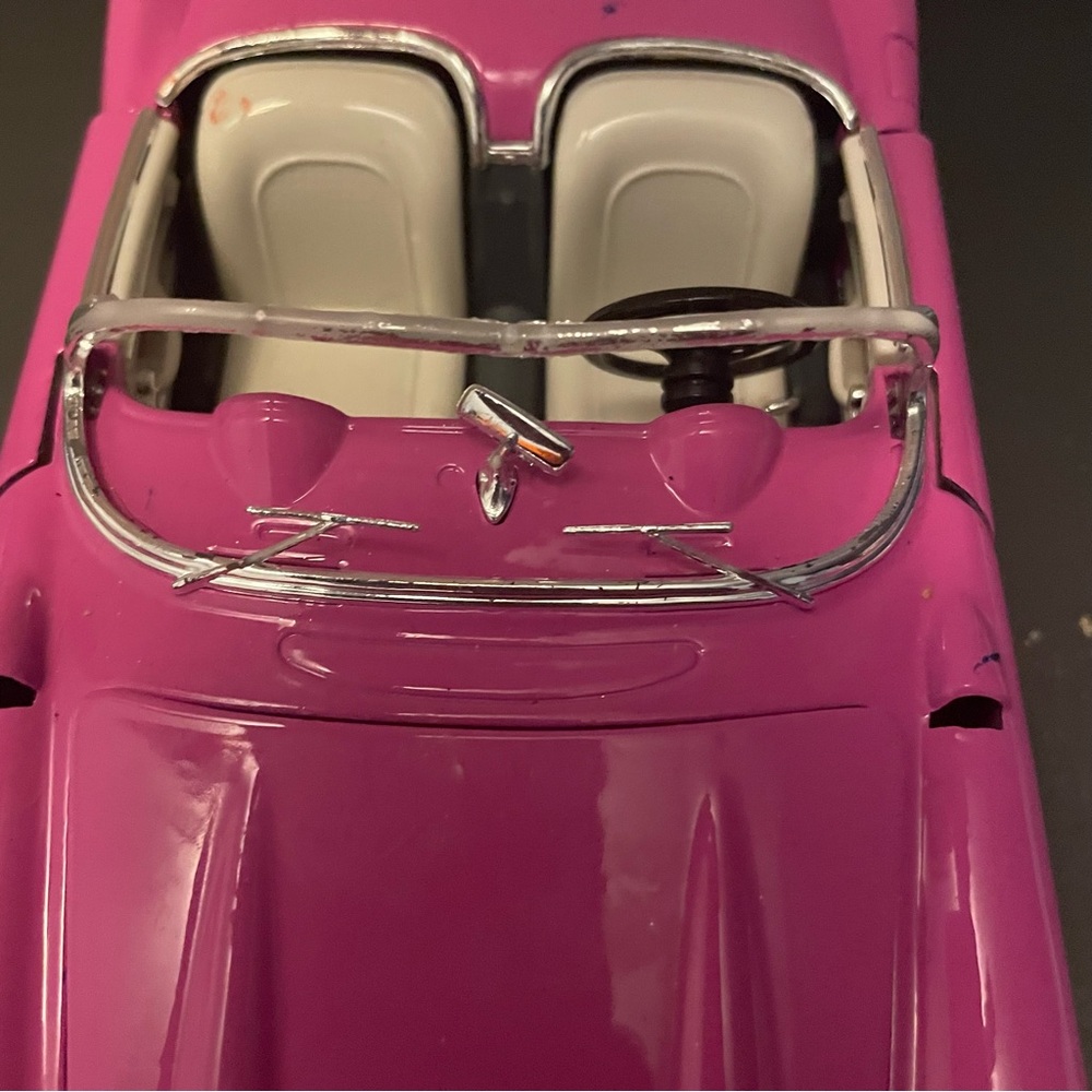 1957 Chevrolet Corvette Pink 1:18 Die Cast Car Maisto - Picture 7 of 12